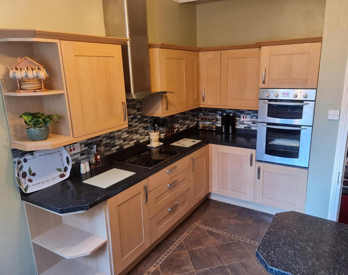 4Br Sea View Escape-Near Snowdonia& Coastal Trails Villa Penmaenmawr Bagian luar foto